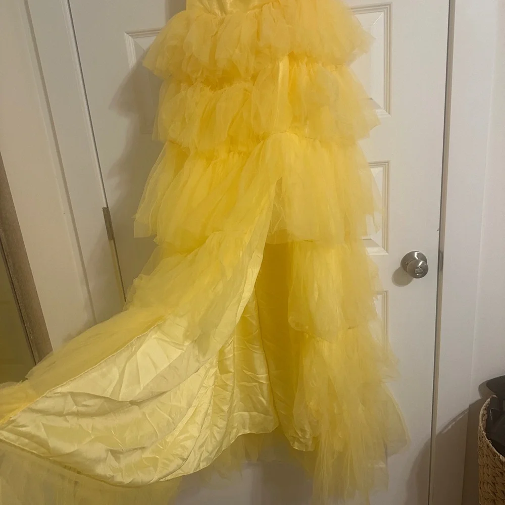 Elegant Yellow Prom Dress - Picture 2 of 6